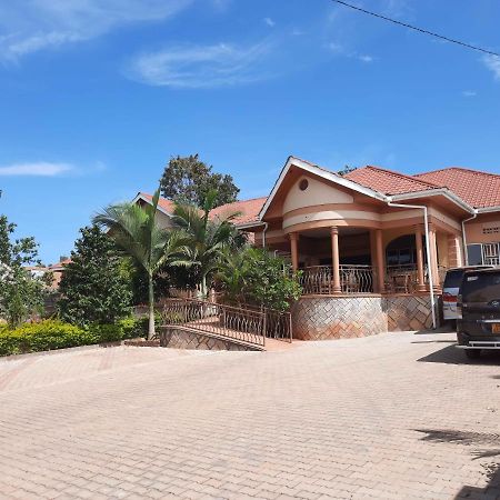 Airport Side Hotel Entebbe Kültér fotó