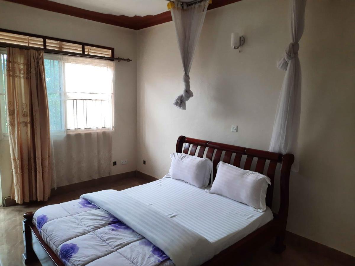 Airport Side Hotel Entebbe Kültér fotó