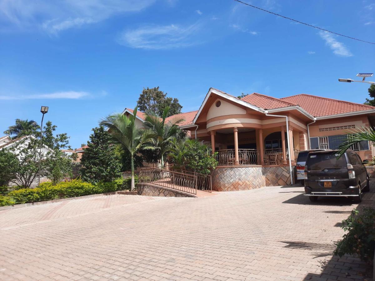 Airport Side Hotel Entebbe Kültér fotó