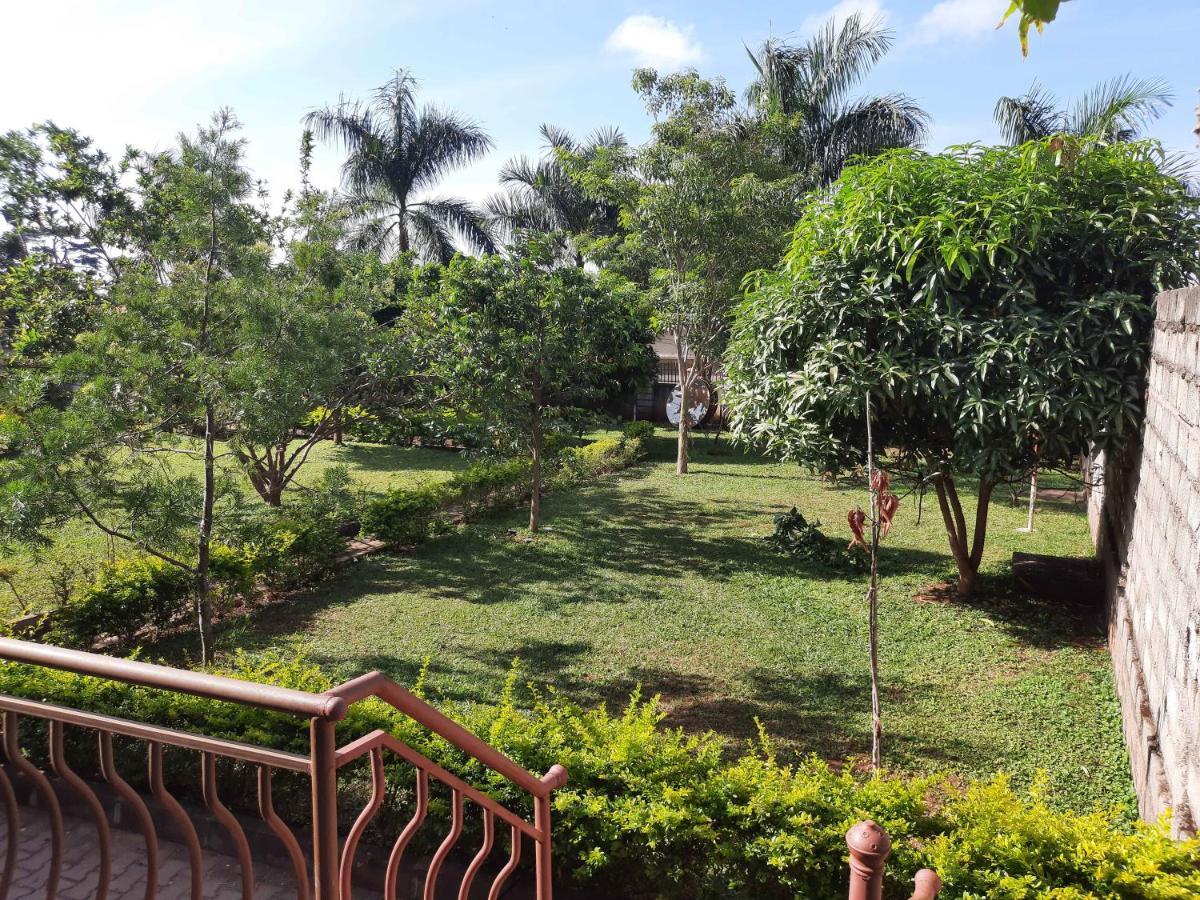 Airport Side Hotel Entebbe Kültér fotó