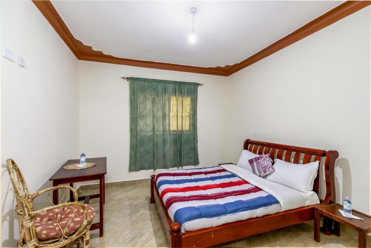 Airport Side Hotel Entebbe Kültér fotó
