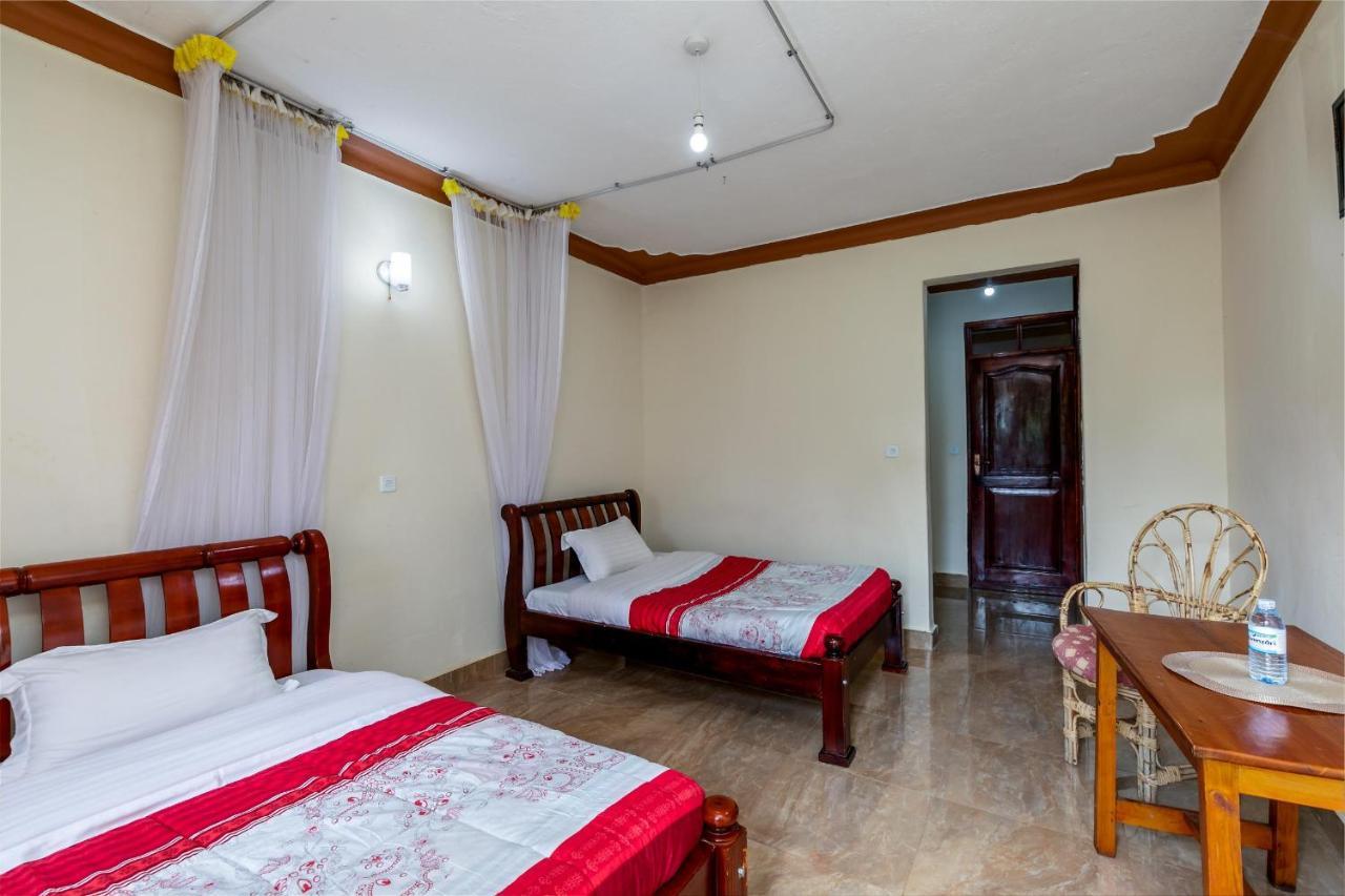 Airport Side Hotel Entebbe Kültér fotó