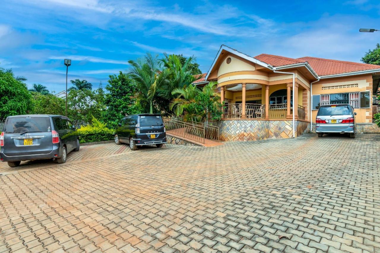 Airport Side Hotel Entebbe Kültér fotó